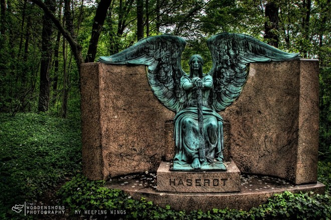 Lạnh người ở những nghĩa địa &aacute;m ảnh nhất thế giới